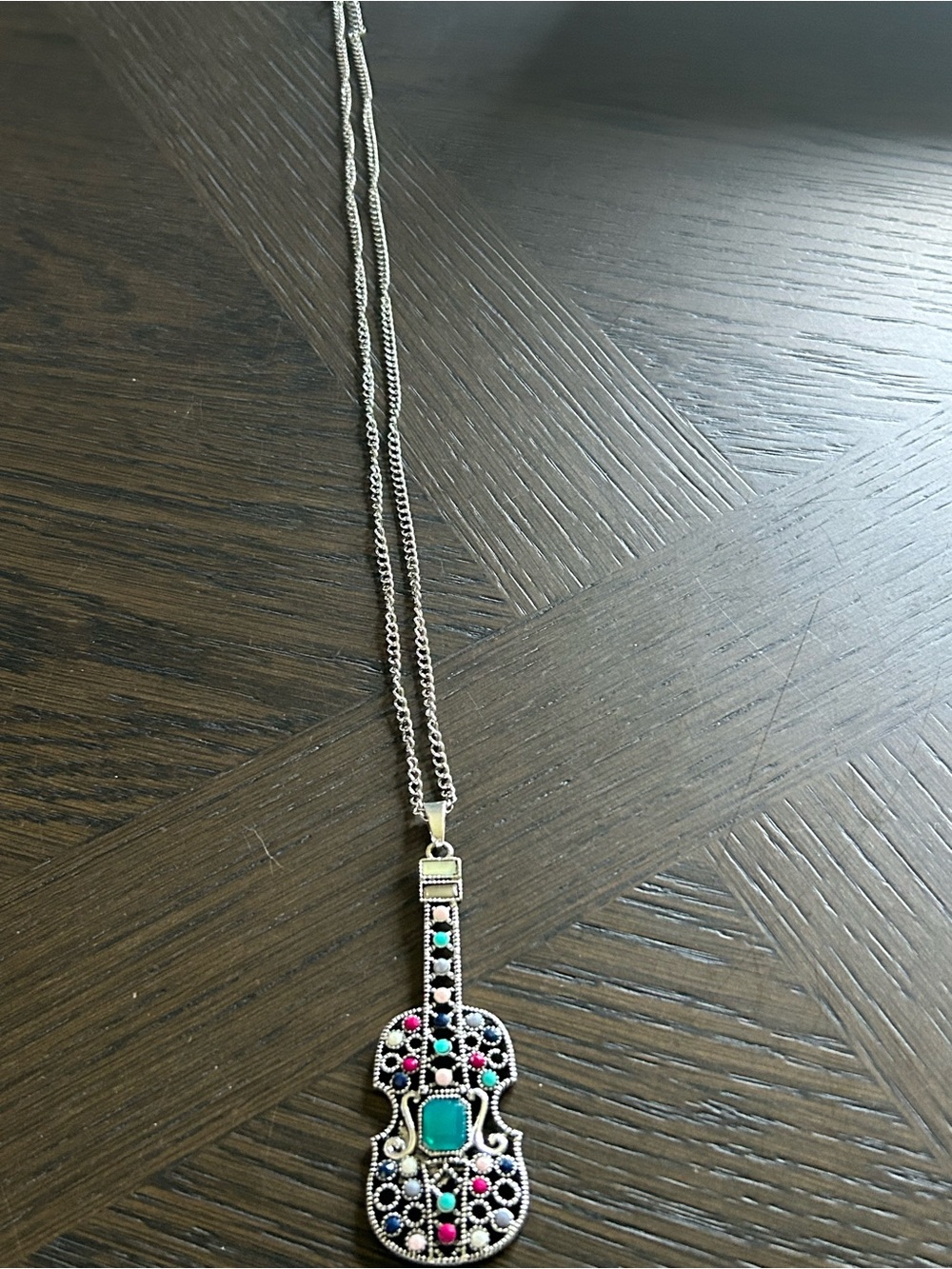 Silver-Tone Turquoise & Pink Guitar Pendant Necklace EXCELLENT CONDITION - Picture 5 of 6